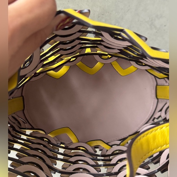 Yellow Kate Spade Dorie Small Bucket Bag - Picture 9 of 11